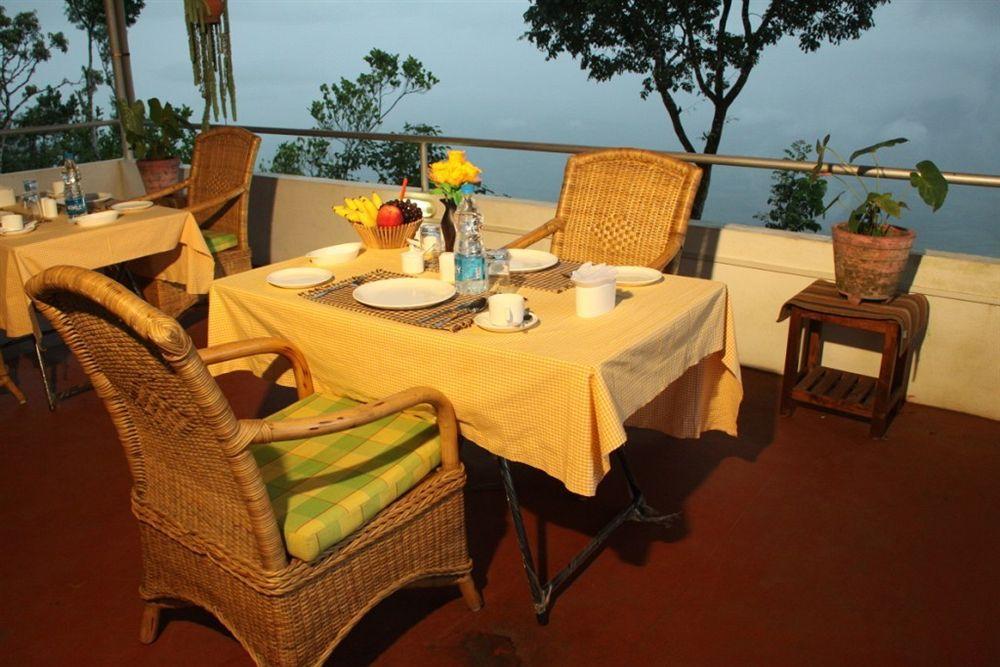 Hotel Beaumont Plantation Retreat Thekkady Esterno foto